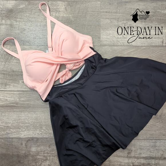 B2Prity Twist Front Cut Out Tie Back Swimdress One Piece Swimsuit Size M - Picture 3 of 7